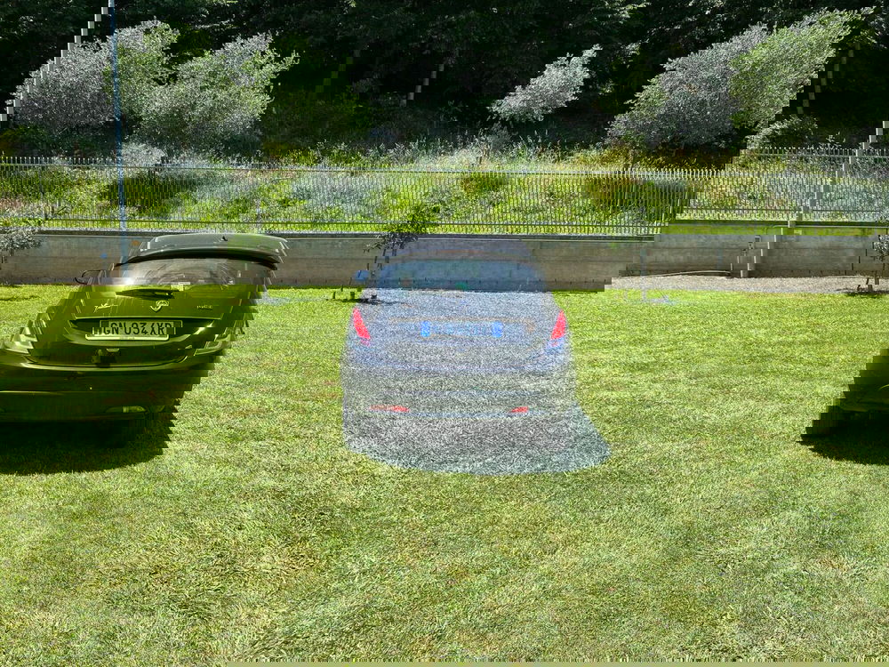 Lancia Ypsilon usata a Salerno (11)