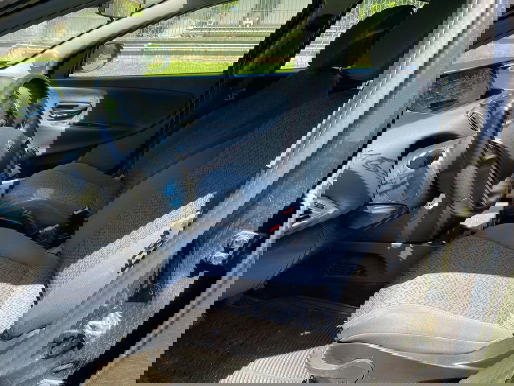 Lancia Ypsilon usata a Salerno (6)