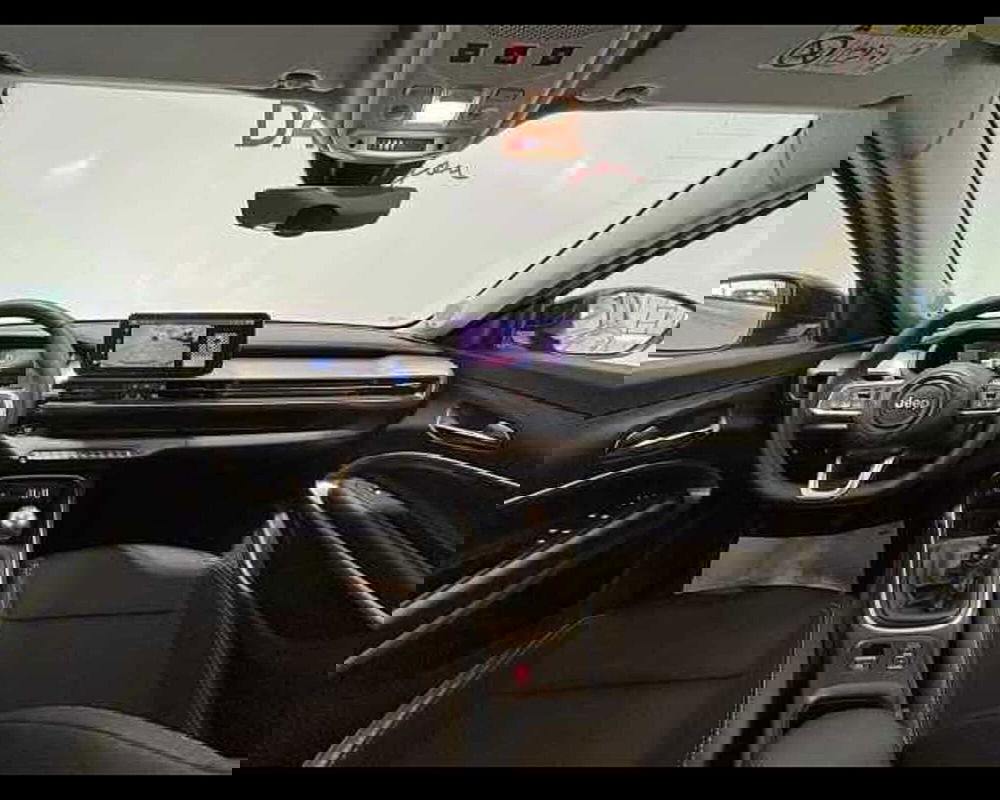 Jeep Avenger usata a Milano (13)