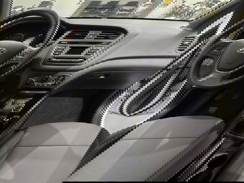 Hyundai i20 usata a Rimini (8)