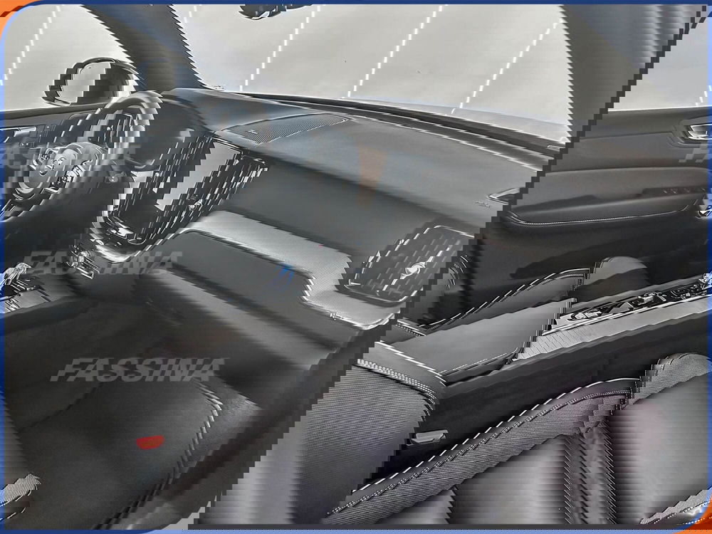 Volvo XC60 usata a Milano (12)