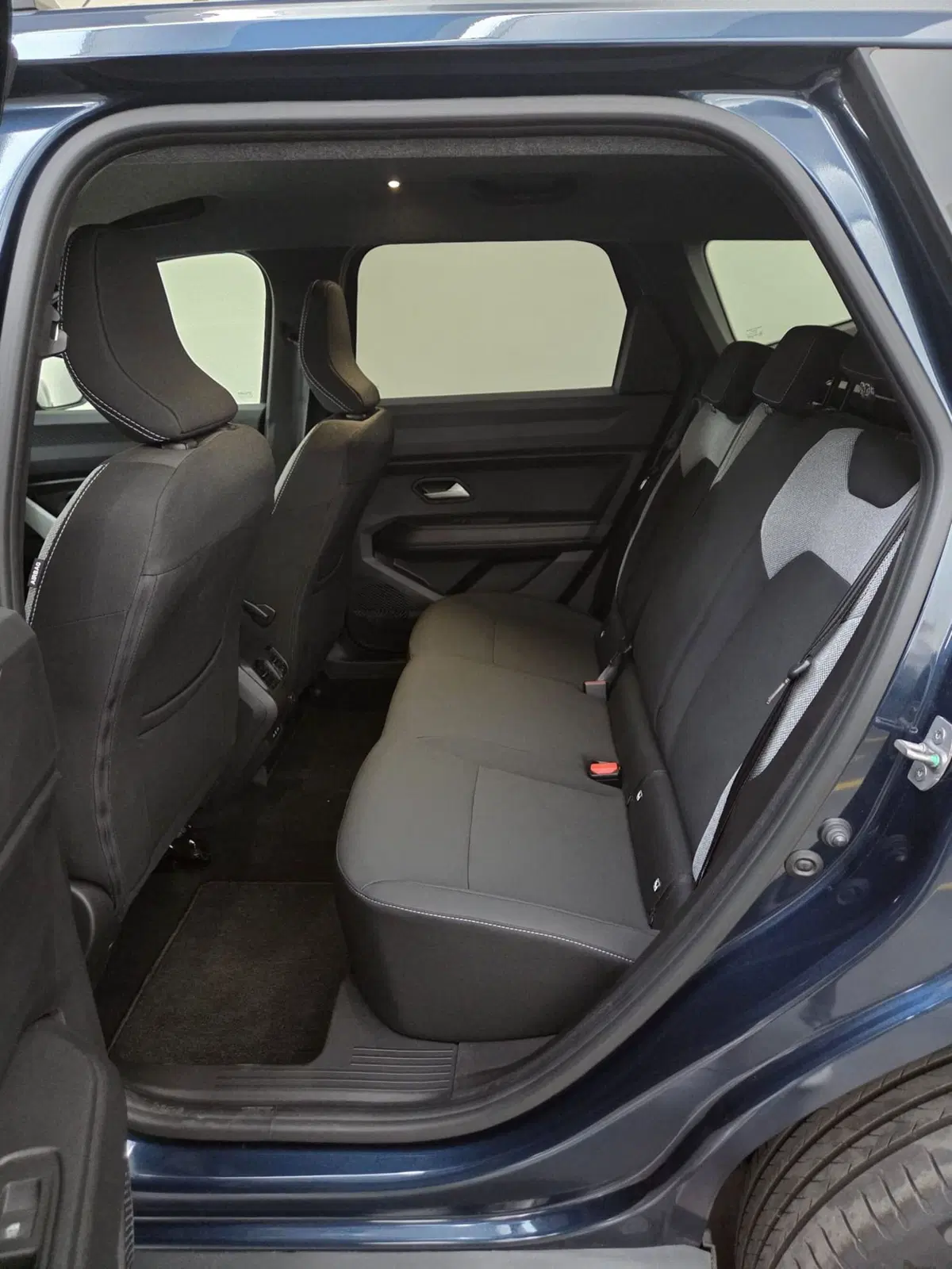 Dacia Bigster usata a Verona (8)