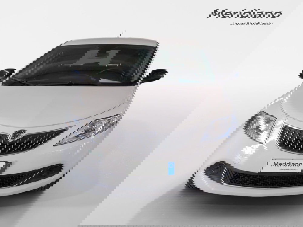 Lancia Ypsilon usata a Agrigento (7)