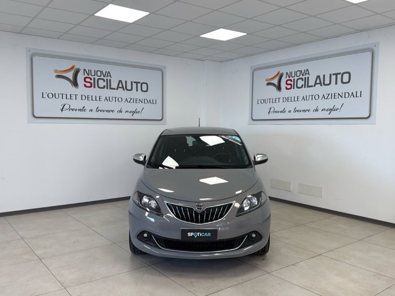 Lancia Ypsilon usata a Palermo
