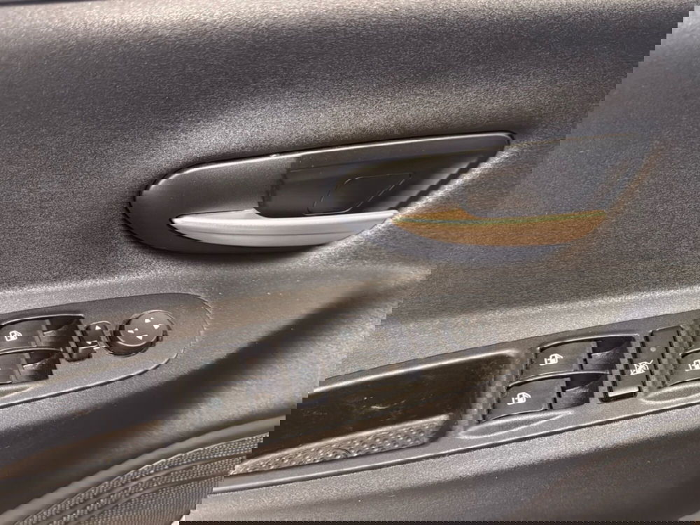 Lancia Ypsilon usata a Palermo (7)