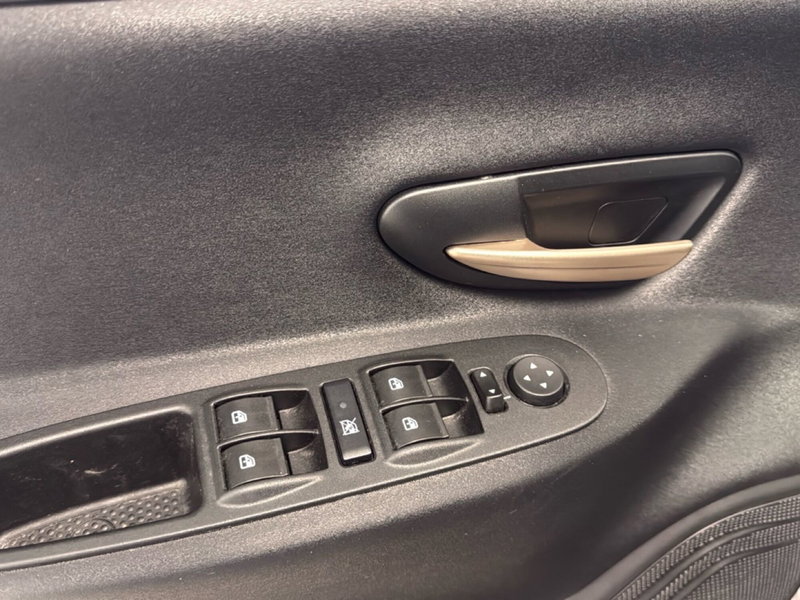 Lancia Ypsilon usata a Palermo (7)