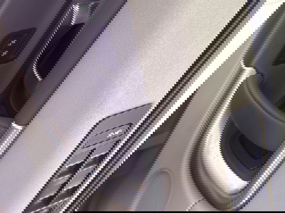 Land Rover Discovery Sport usata a Palermo (7)