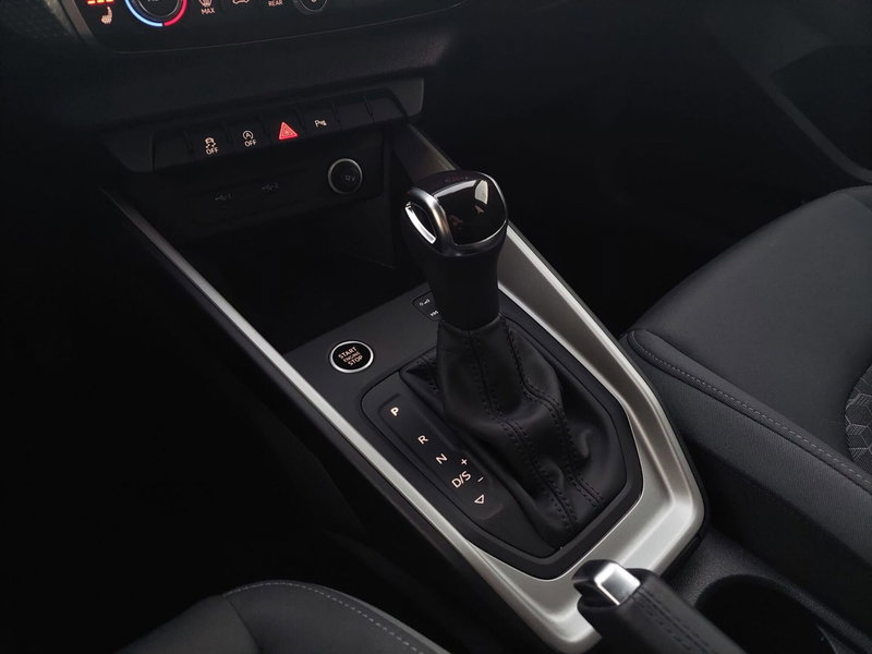 Audi A1 Sportback usata a Bari (11)