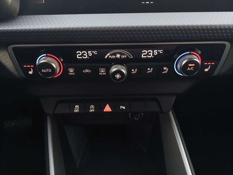 Audi A1 Sportback usata a Bari (8)