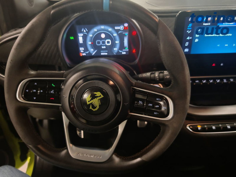 Abarth 500e Cabrio usata a Torino (16)