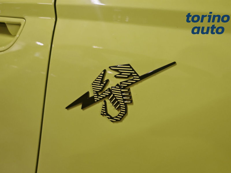 Abarth 500e Cabrio usata a Torino (7)