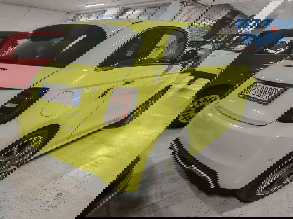 Abarth 500e Cabrio usata a Torino (9)