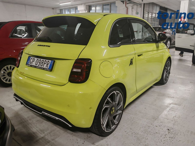 Abarth 500e Cabrio usata a Torino (9)