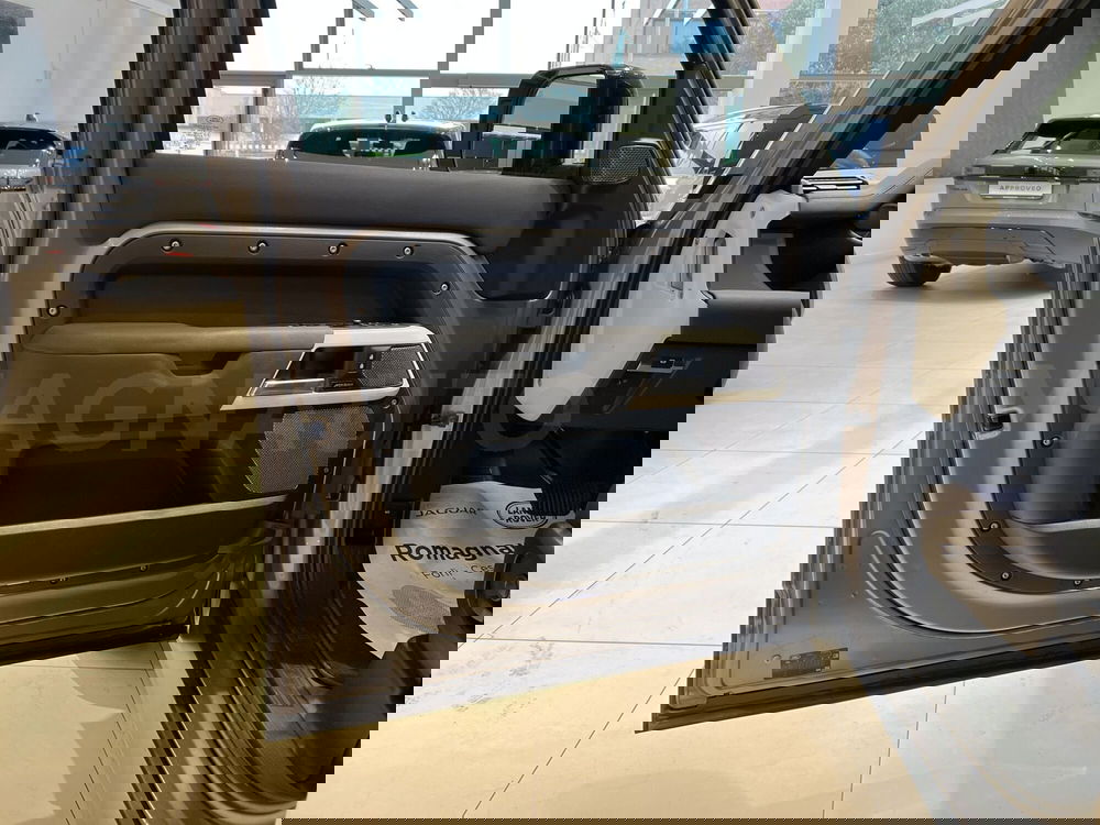 Land Rover Defender usata a Forlì-Cesena (15)