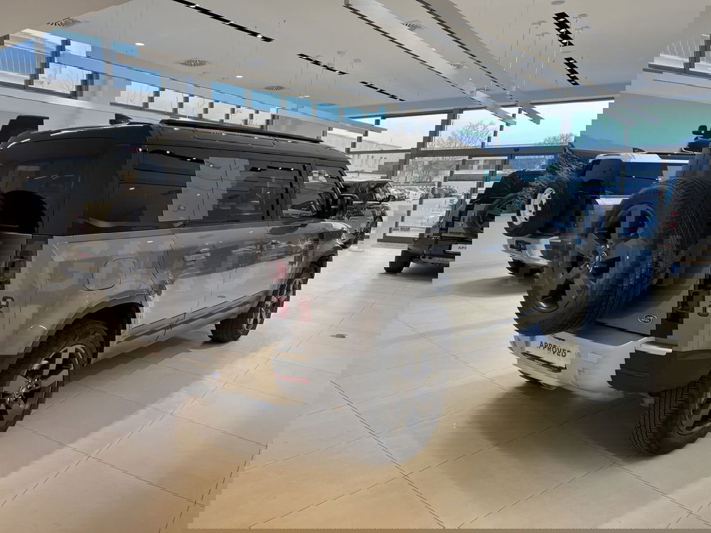 Land Rover Defender usata a Forlì-Cesena (5)