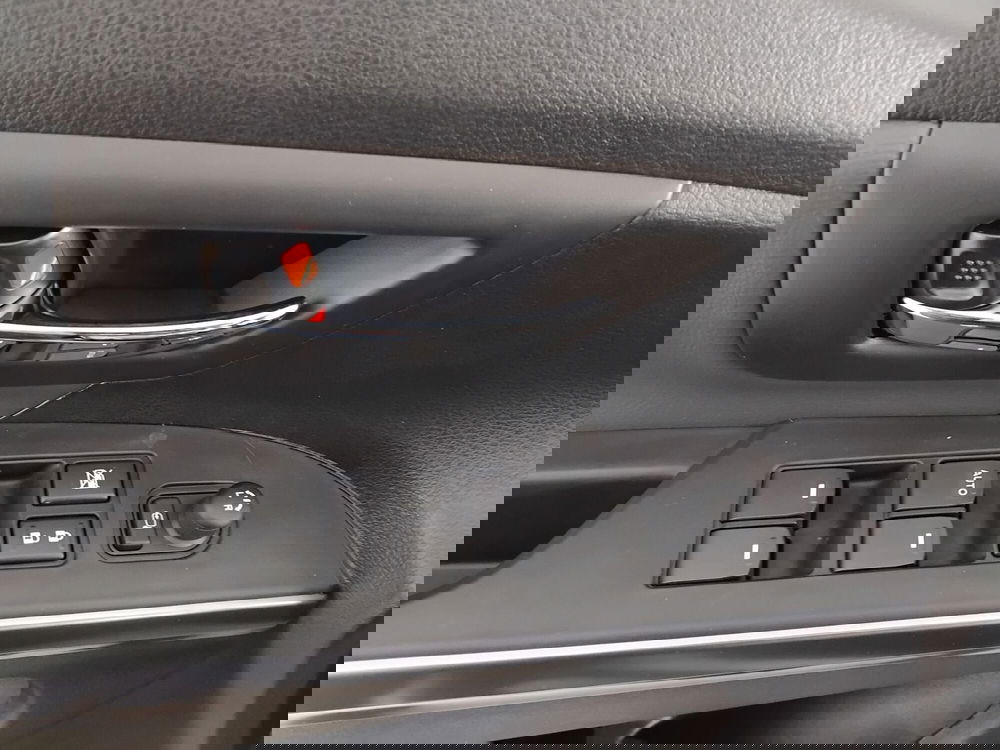 Suzuki S-Cross nuova a Milano (12)