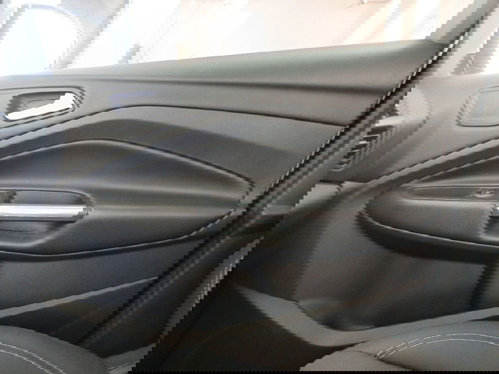 Ford Kuga usata a Roma (16)