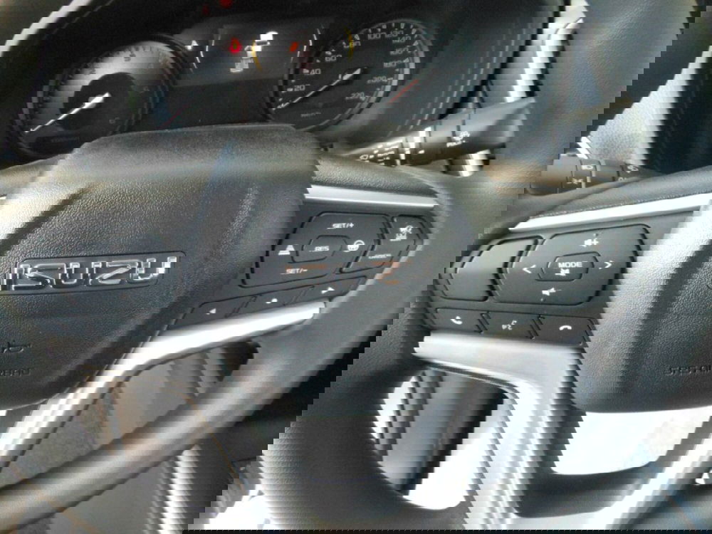 Isuzu D-Max Pick-up nuova a Chieti (11)