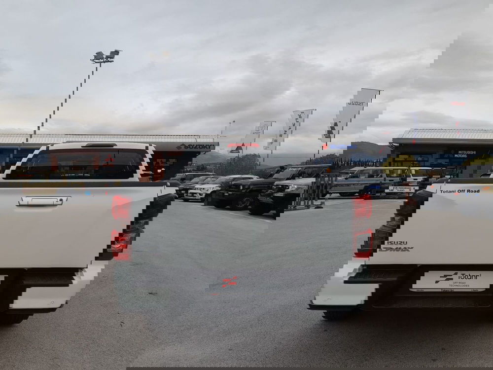 Isuzu D-Max Pick-up nuova a Chieti (19)