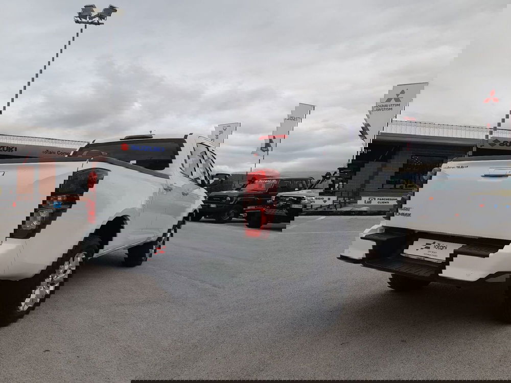 Isuzu D-Max Pick-up nuova a Chieti (20)