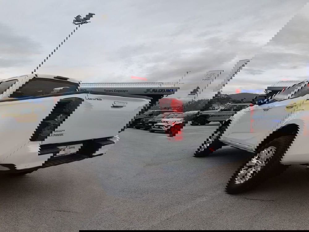 Isuzu D-Max Pick-up nuova a Chieti (9)