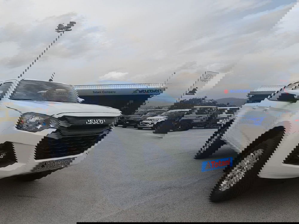 Isuzu D-Max Pick-up nuova a L'Aquila (11)