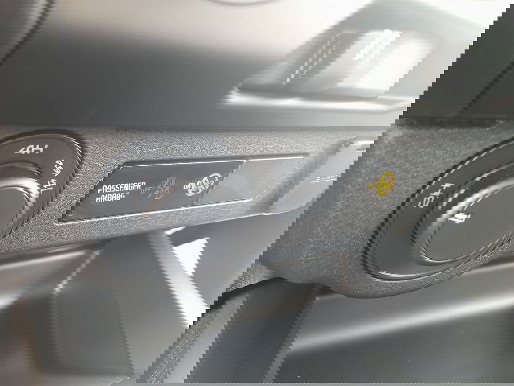 Isuzu D-Max Pick-up nuova a L'Aquila (12)