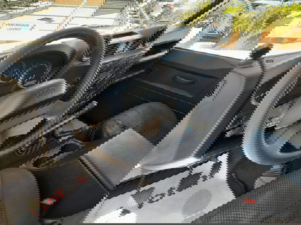 Land Rover Defender usata a L'Aquila (13)