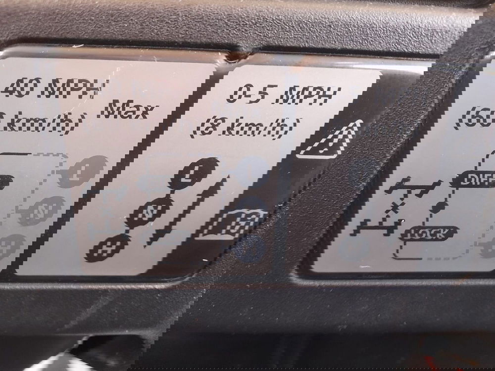 Land Rover Defender usata a L'Aquila (6)