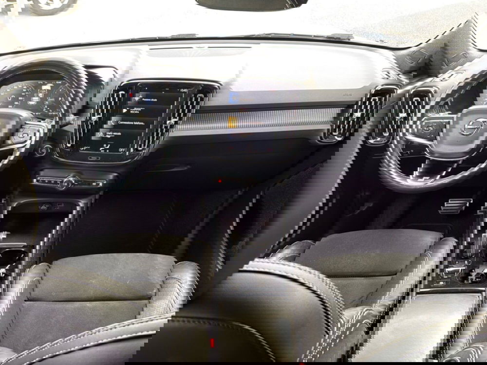 Volvo XC40 usata a Reggio Calabria (10)