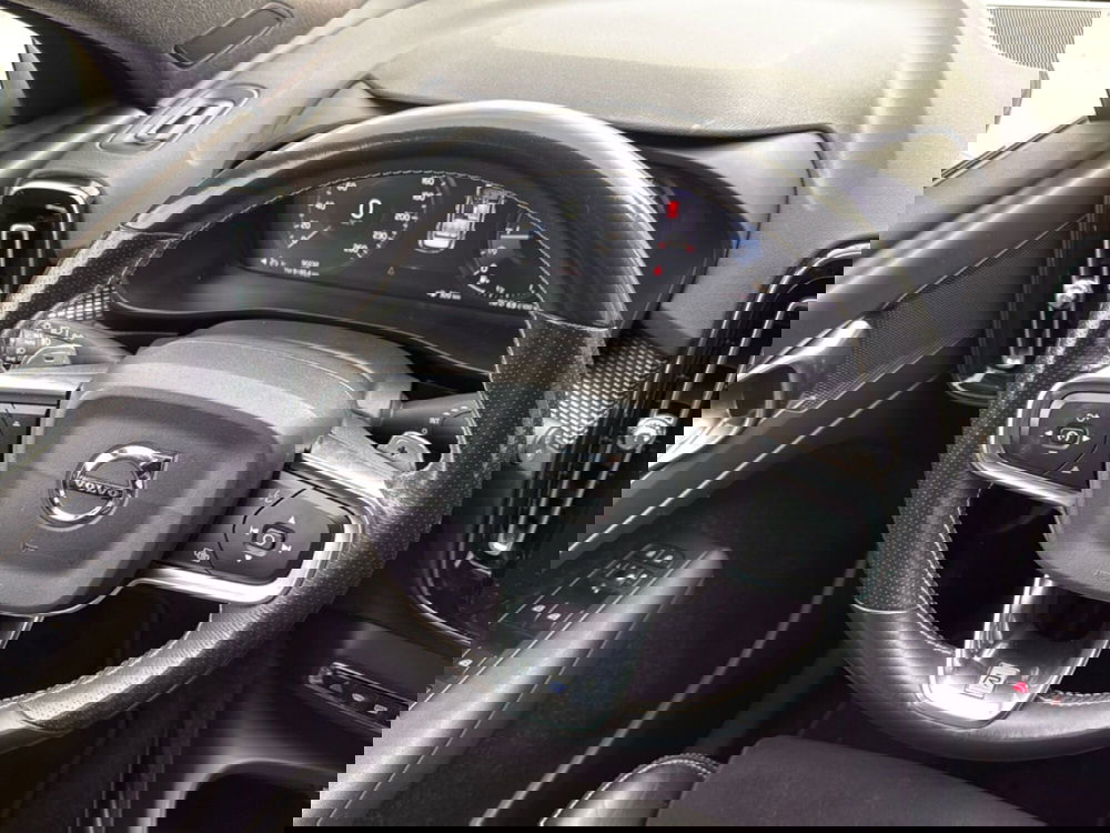 Volvo XC40 usata a Reggio Calabria (11)