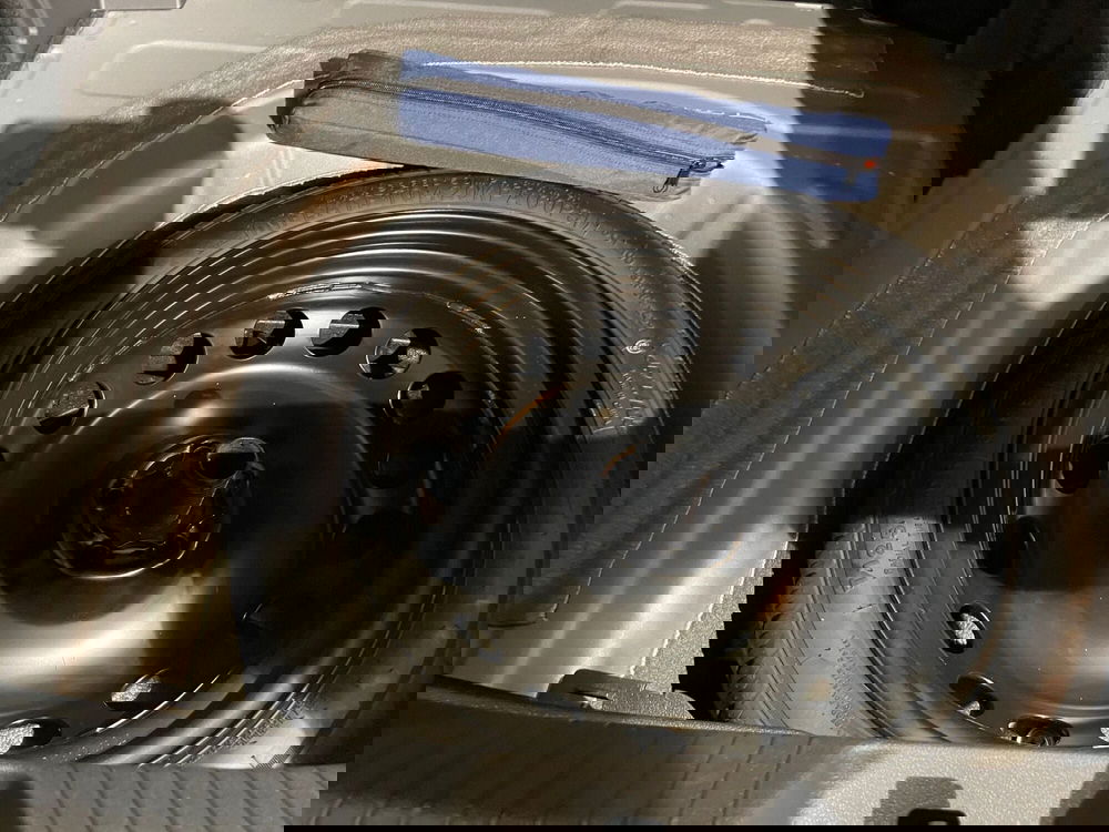 Volkswagen Taigo usata a Genova (12)