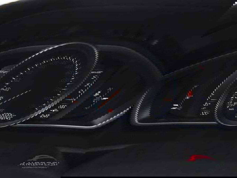 Volvo V40 usata a Perugia (13)