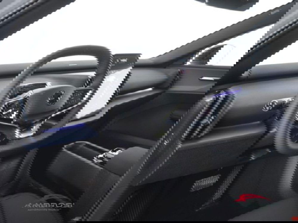 Volvo EX30 Cross Country nuova a Perugia (8)