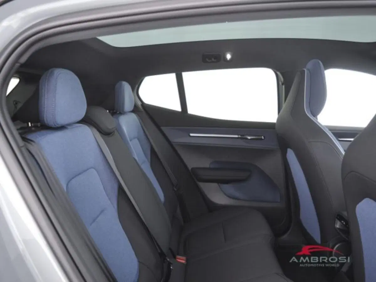 Volvo EX30 Cross Country nuova a Perugia (2)
