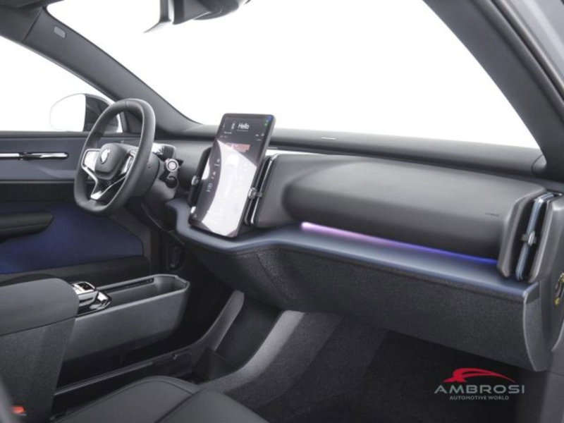 Volvo EX30 Cross Country nuova a Perugia (12)