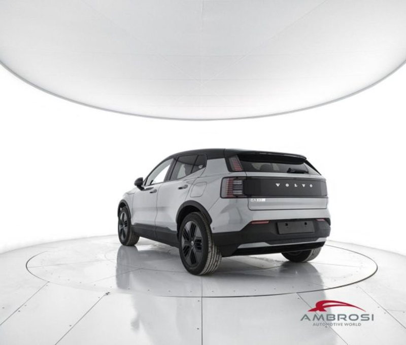 Volvo EX30 Cross Country nuova a Perugia (4)