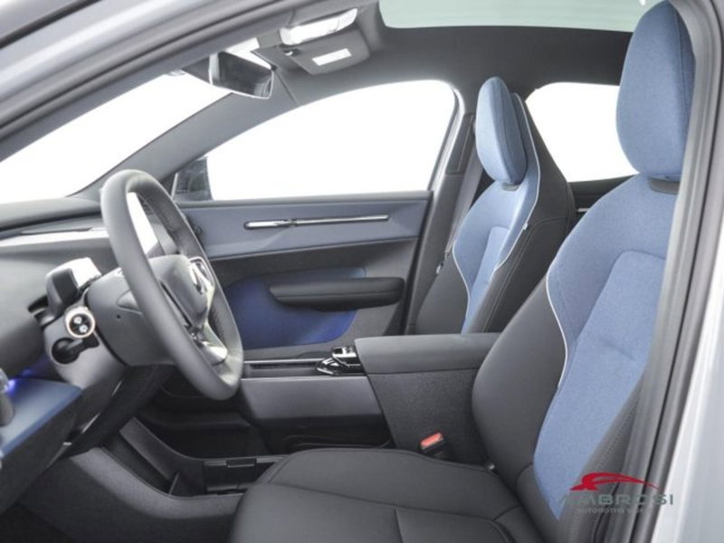 Volvo EX30 Cross Country nuova a Perugia (9)