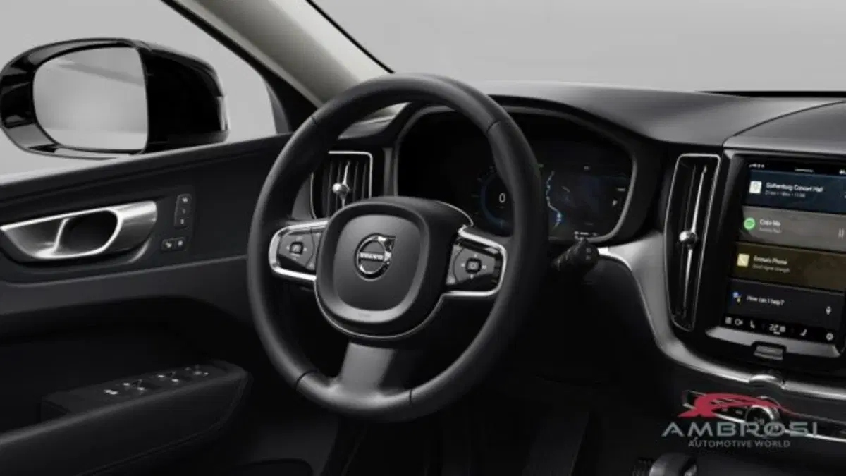 Volvo XC60 nuova a Perugia (5)