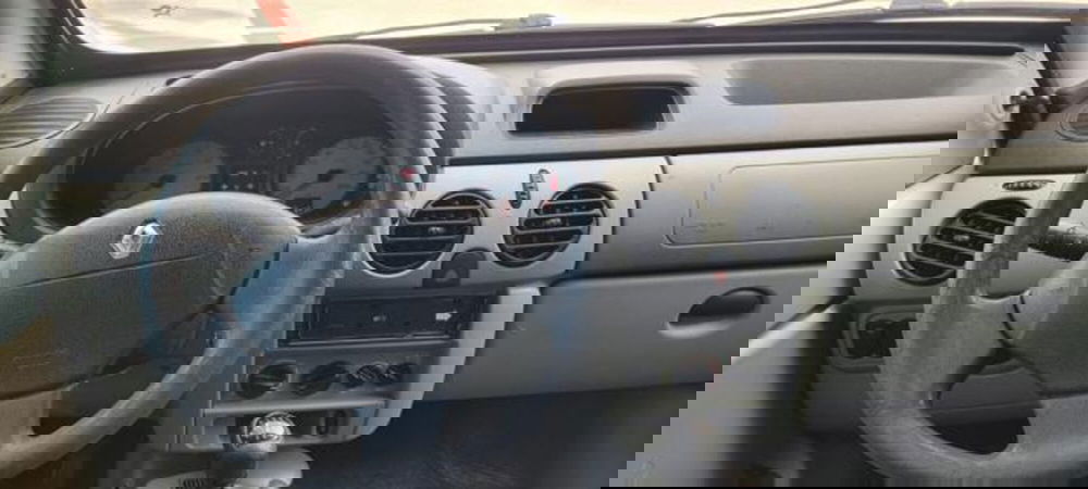 Renault Kangoo usata a Napoli (10)