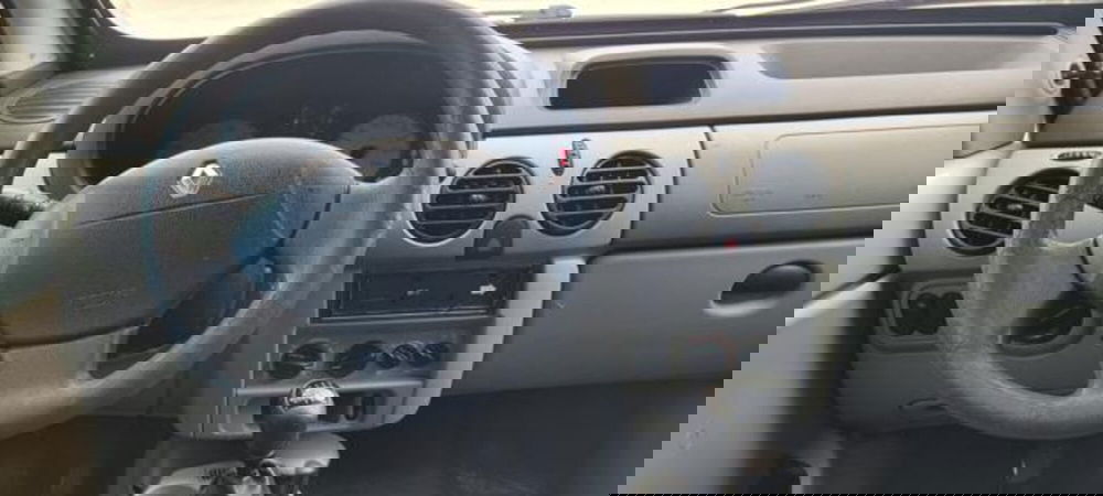 Renault Kangoo usata a Napoli (8)