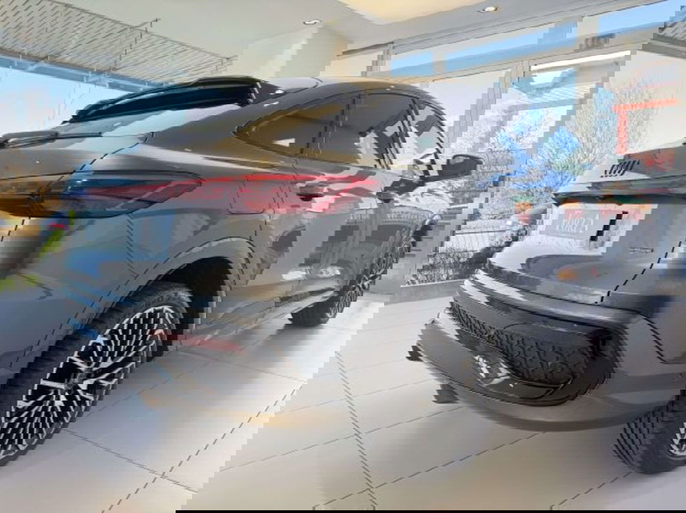 Audi Q5 Sportback nuova a Torino (14)