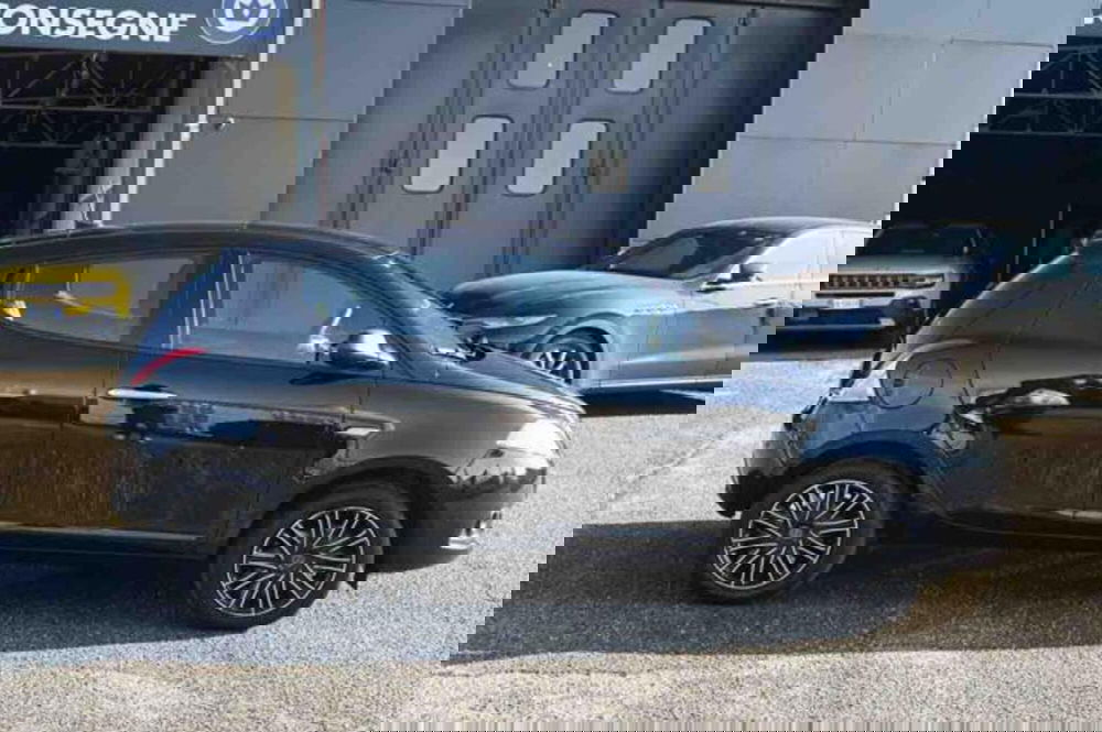 Lancia Ypsilon usata a Torino (4)