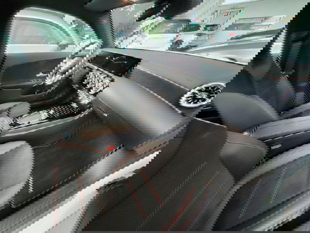 Mercedes-Benz CLA Shooting Brake usata a Milano (12)