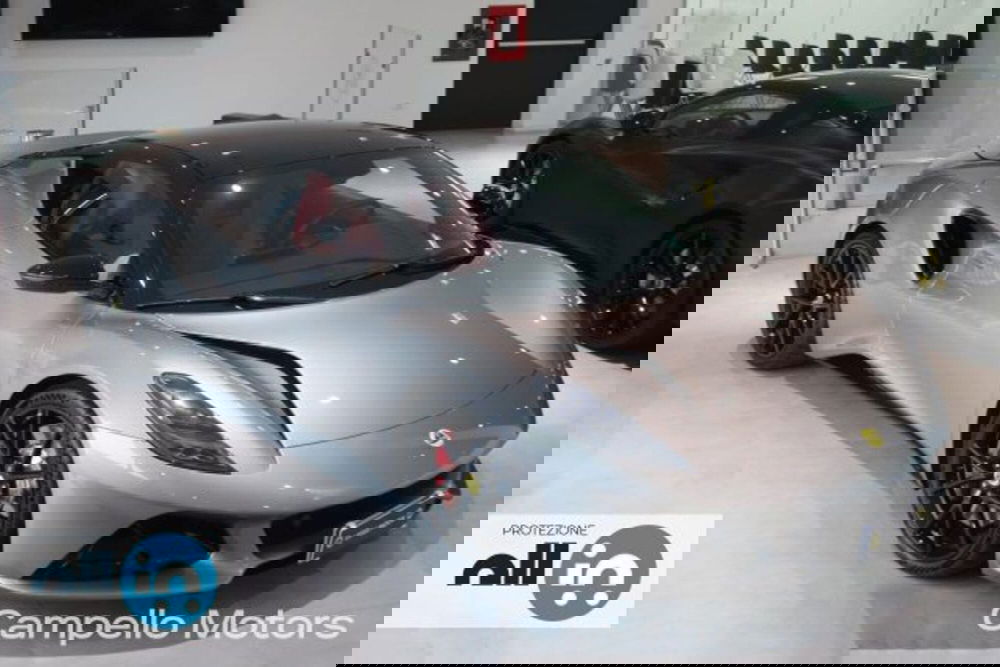 Lotus Emira usata a Venezia