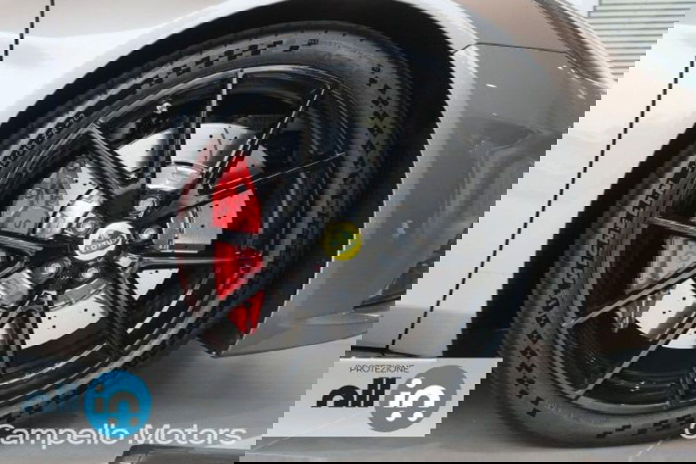 Lotus Emira usata a Venezia (10)