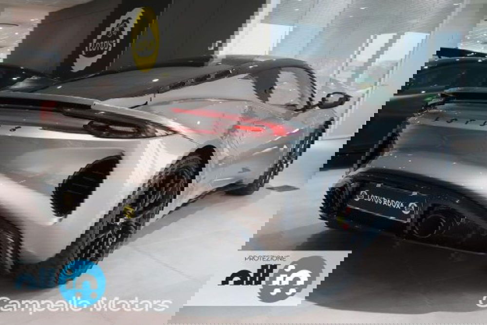 Lotus Emira usata a Venezia (4)