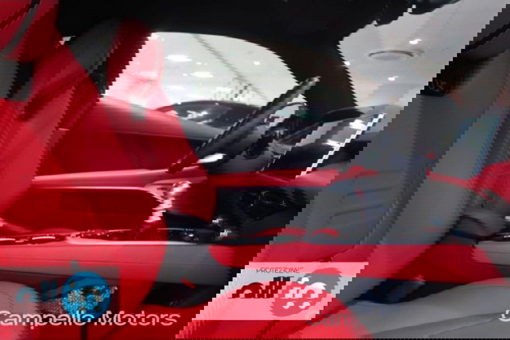 Lotus Emira usata a Venezia (6)