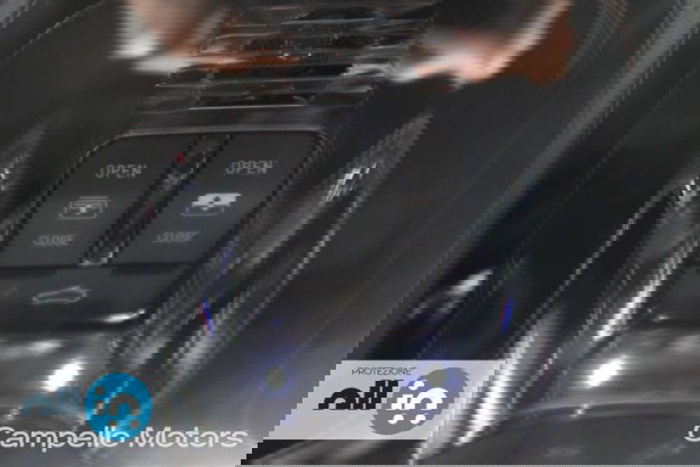 Alfa Romeo Stelvio nuova a Venezia (15)