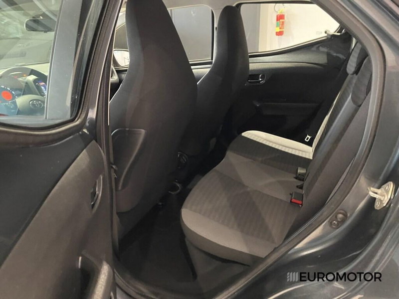 Toyota Aygo usata a Bari (14)